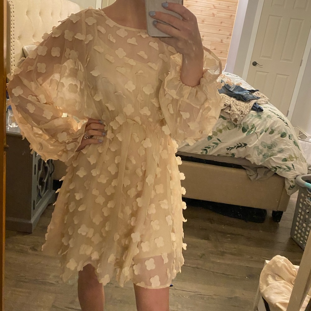 Long sleeve beige dress